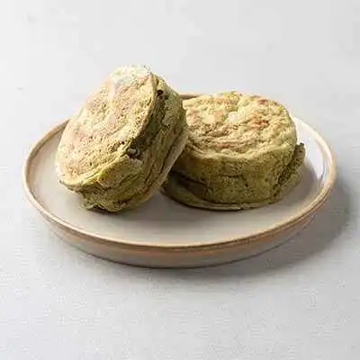 Japanese Matcha Pancake With Vanilla Sauce